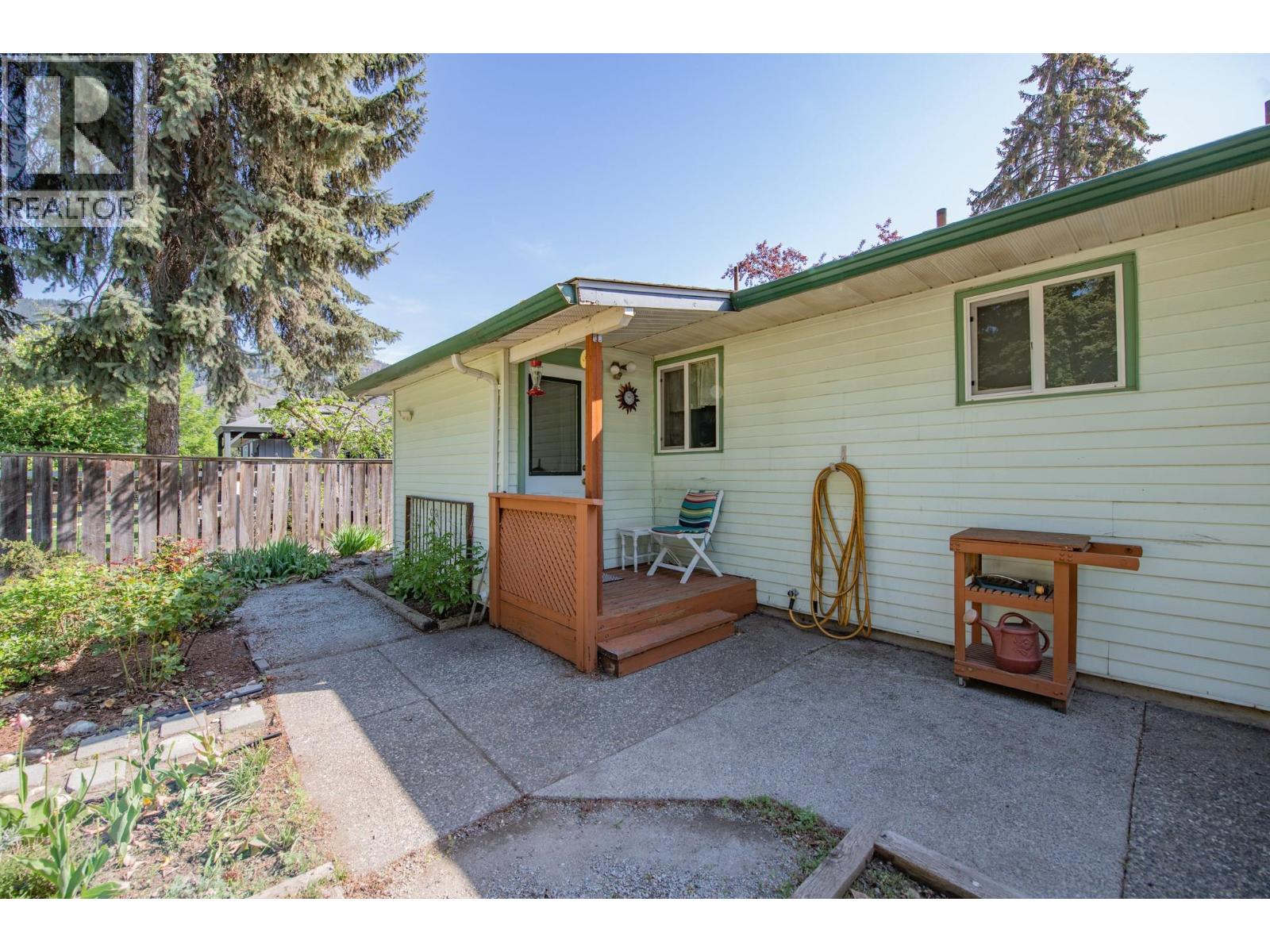 9590 School Road - 49