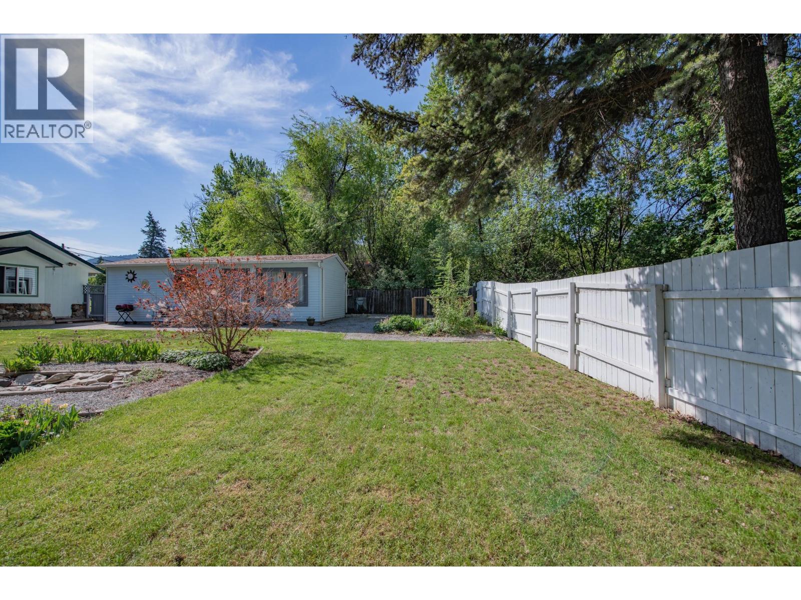 9590 School Road - 38