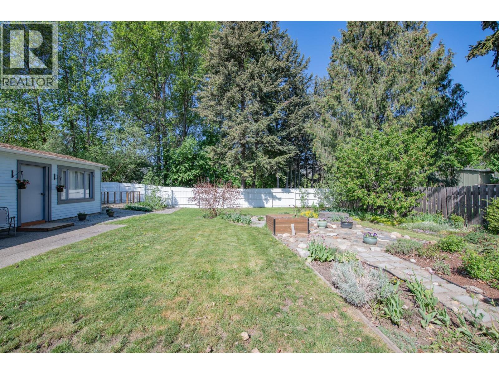 9590 School Road - 51