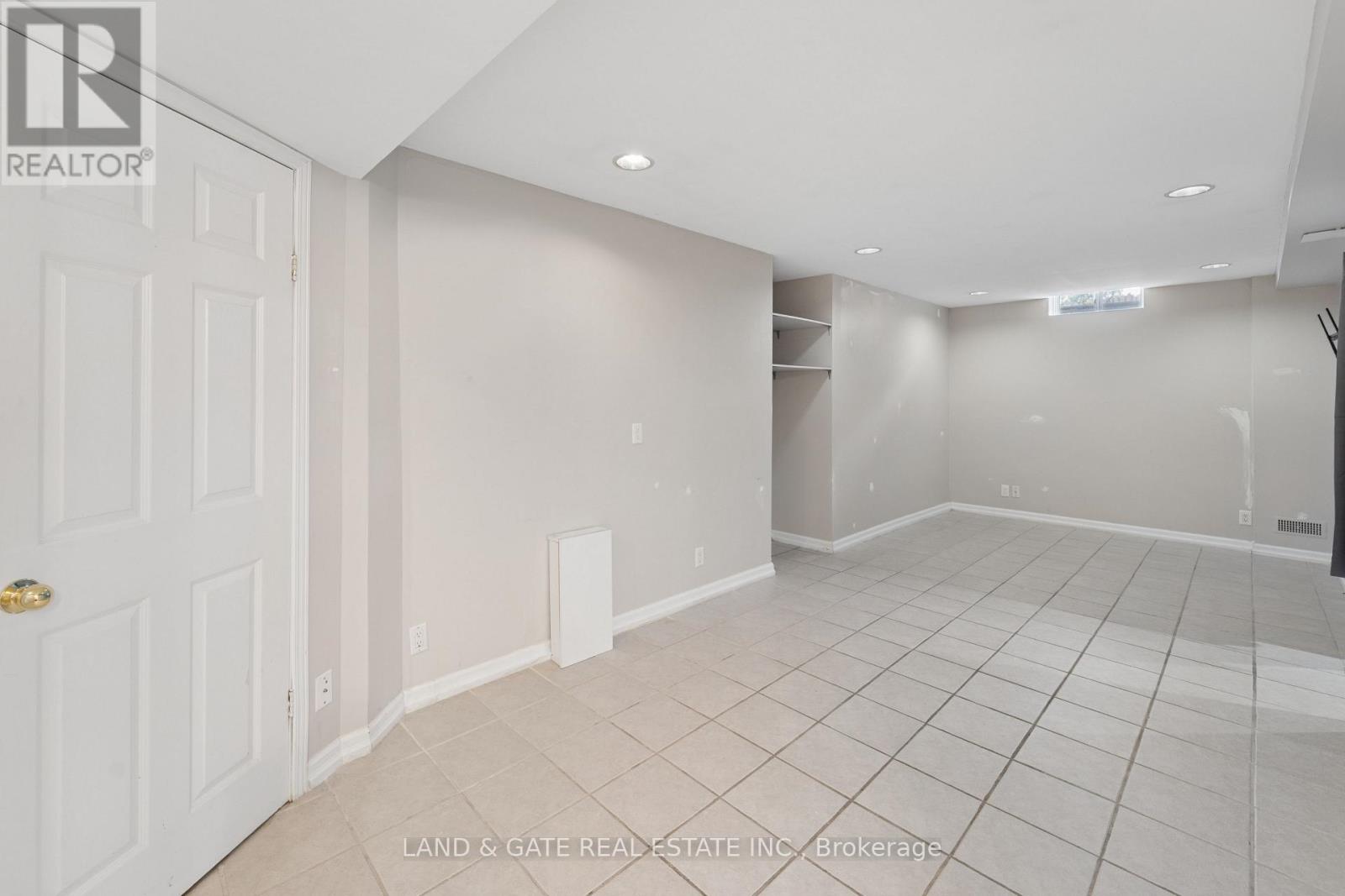 367 CONCORDIA COURT - 33