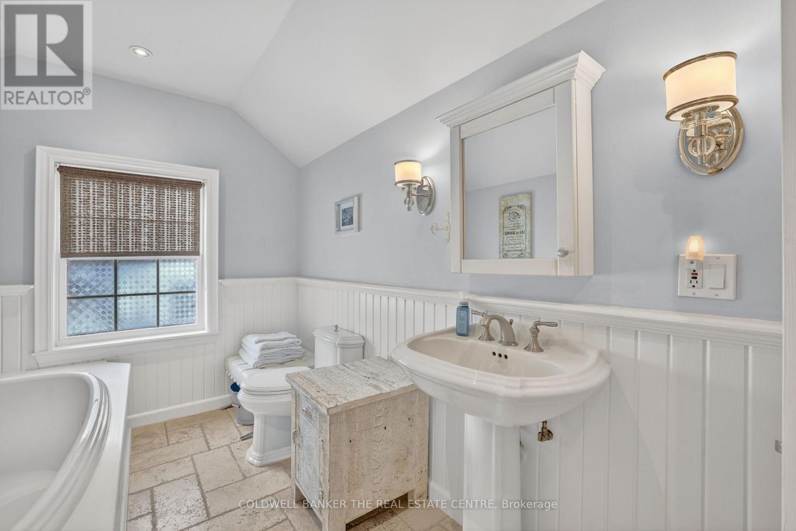 64 NIAGARA STREET - 28