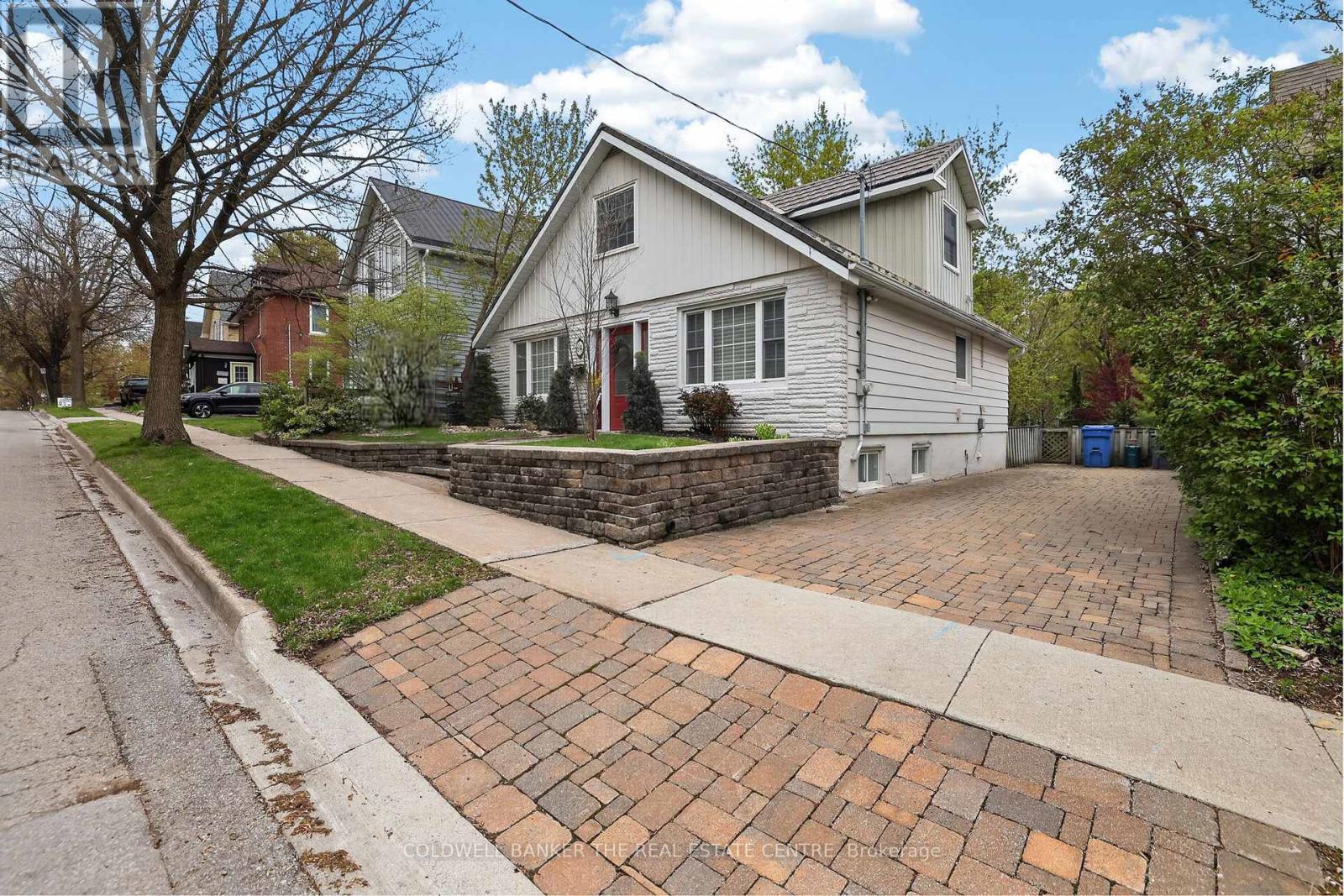 64 NIAGARA STREET - 3