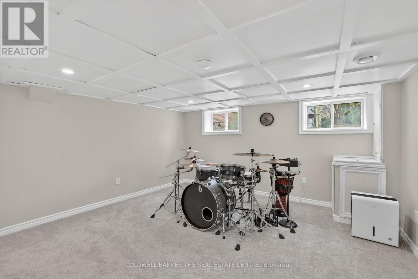 64 NIAGARA STREET - 30