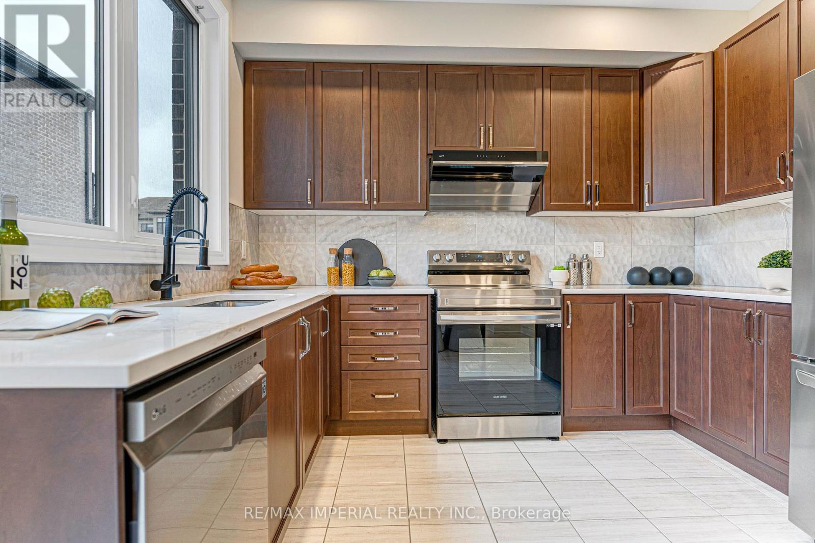 242 VERMONT AVENUE - 20