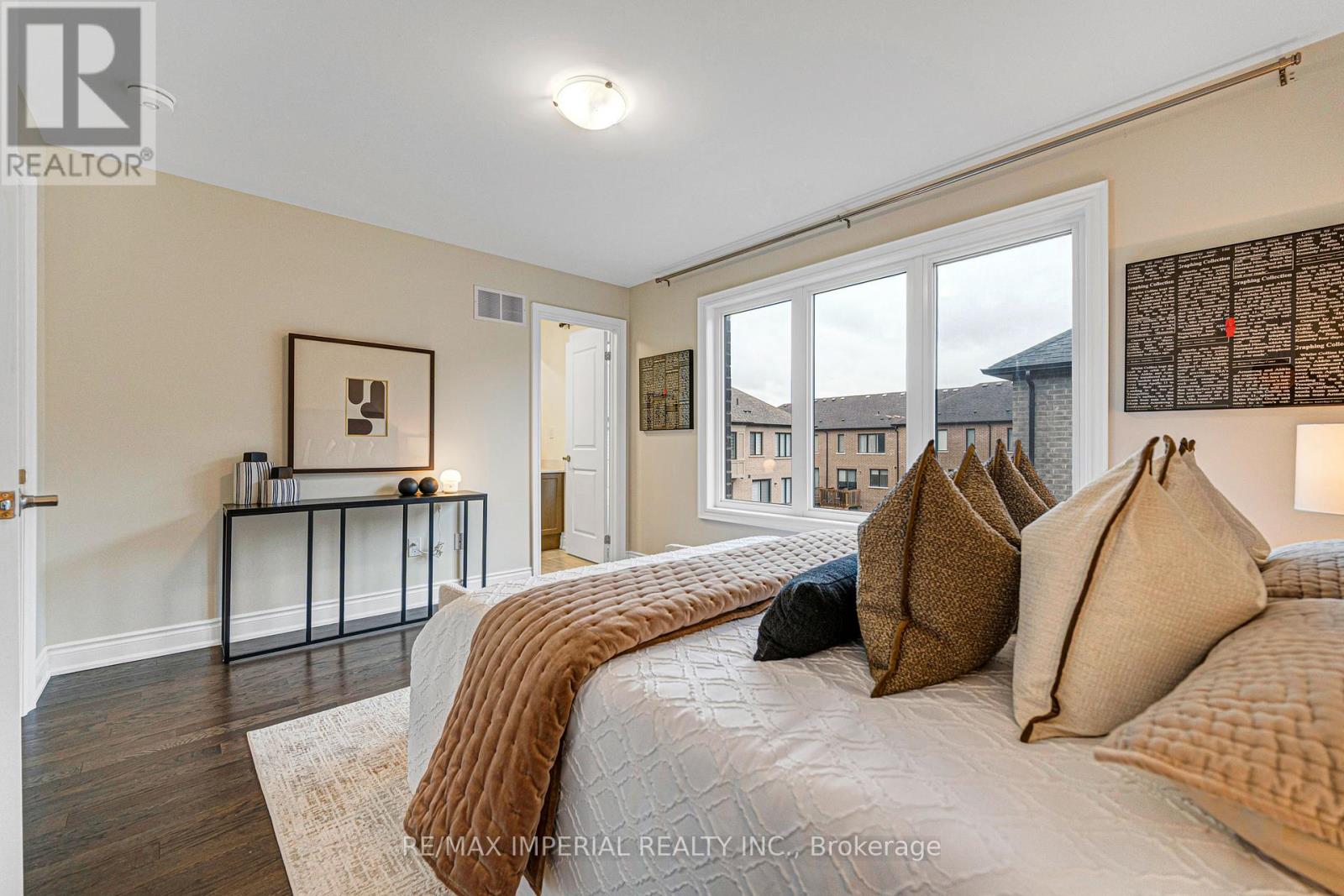 242 VERMONT AVENUE - 28