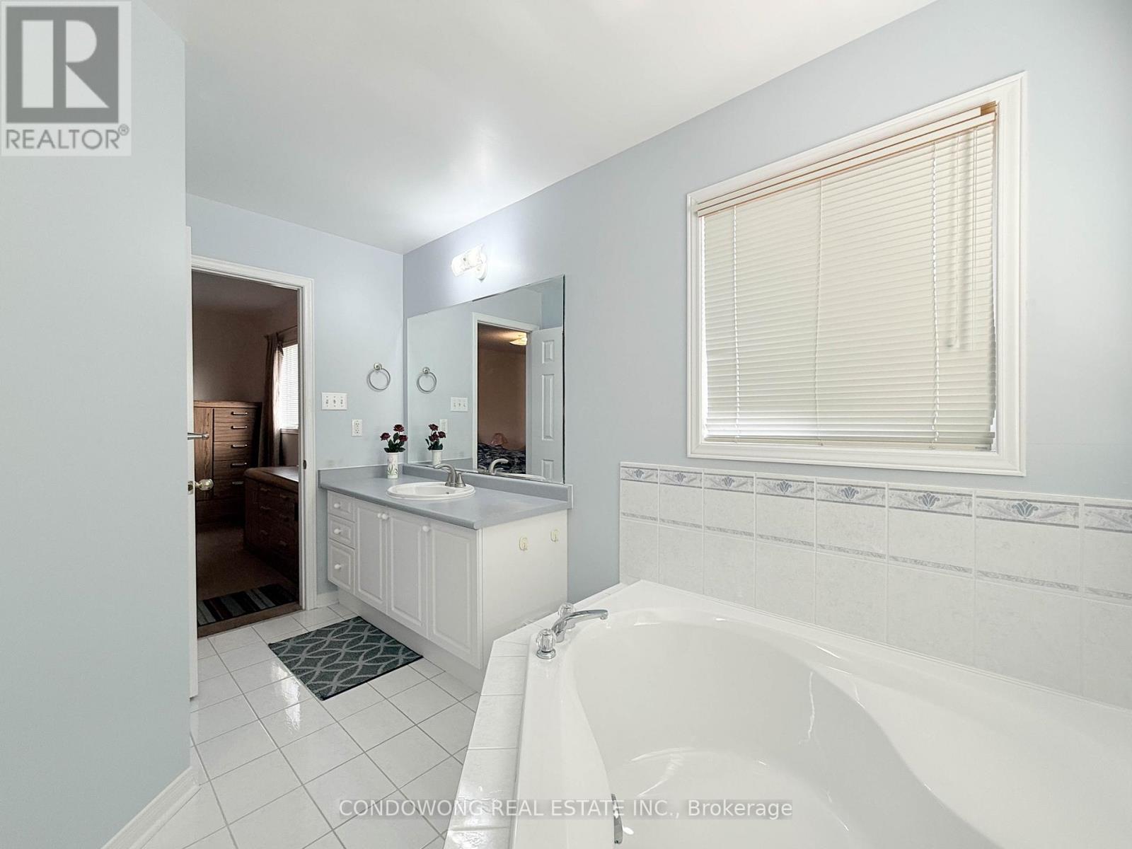 77 BASSETT AVENUE - 16