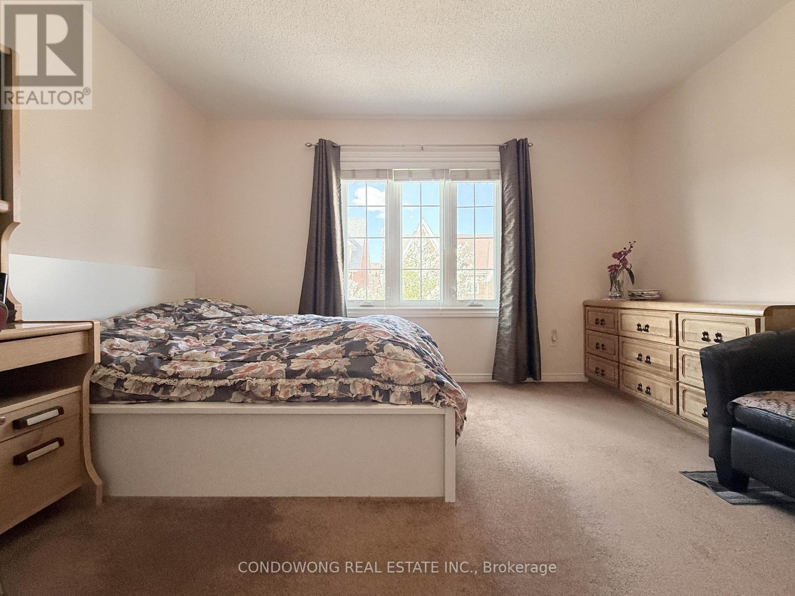 77 BASSETT AVENUE - 18
