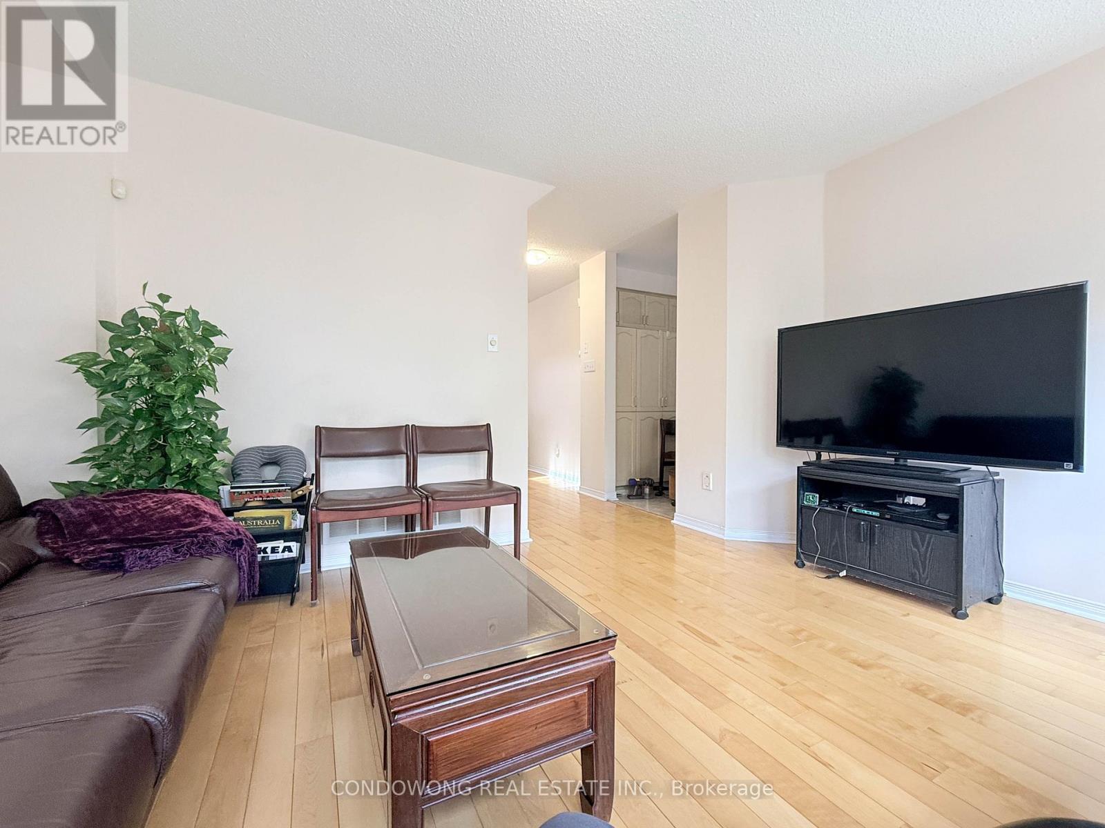 77 BASSETT AVENUE - 6