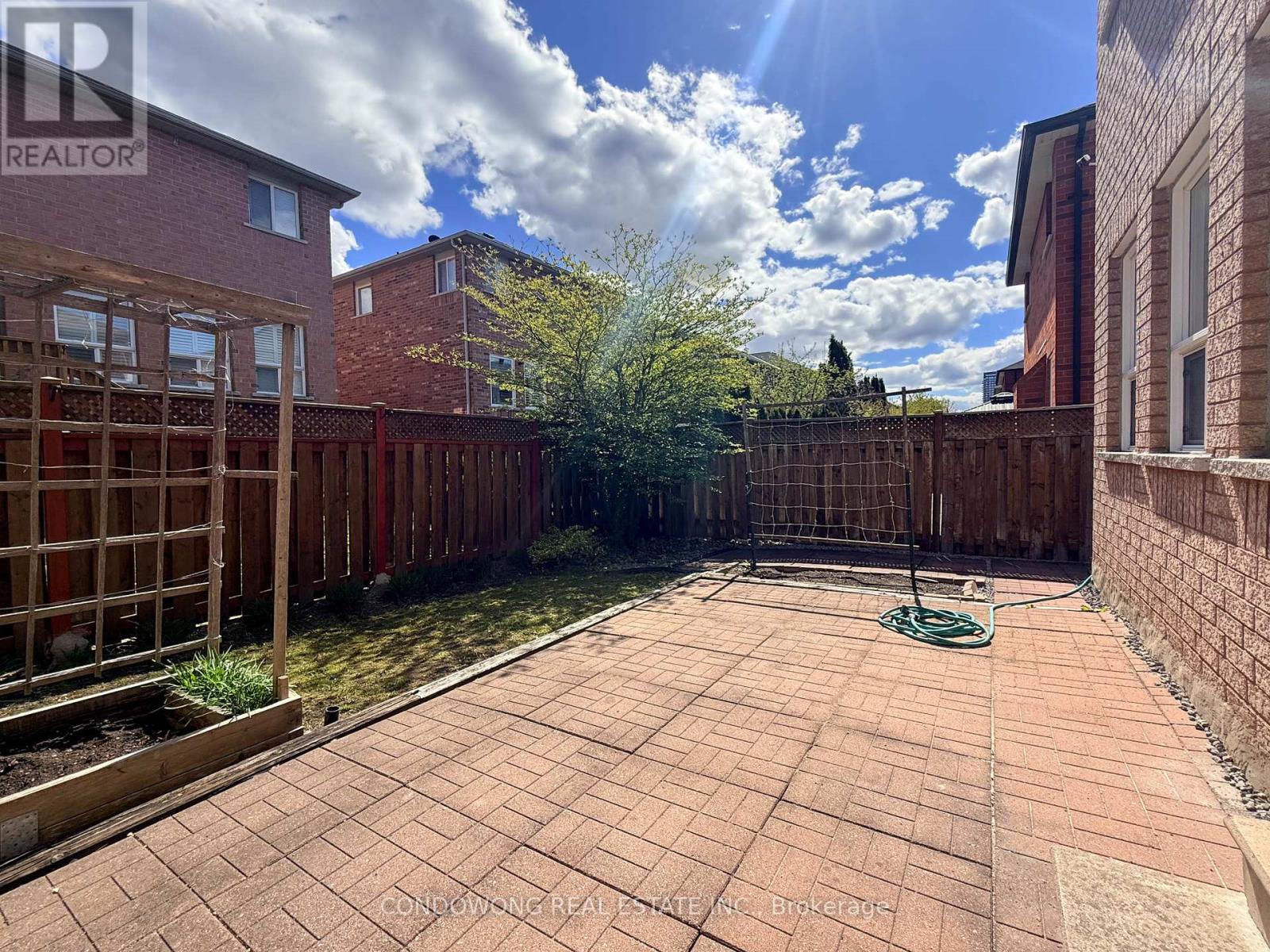 77 BASSETT AVENUE - 8
