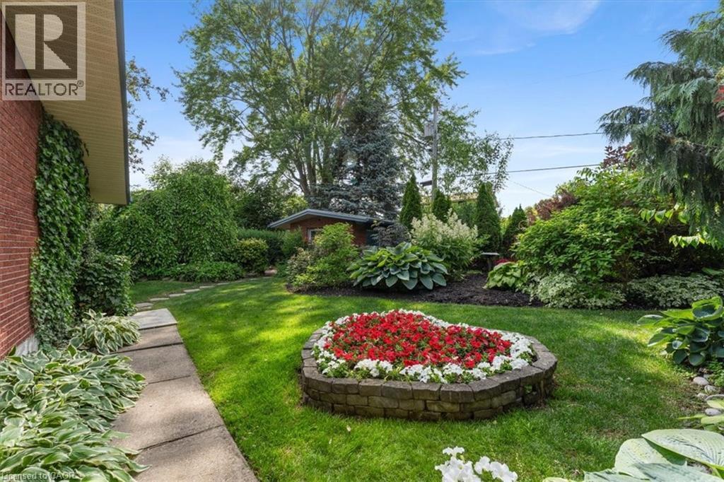 7 GLENAYR Place - 41