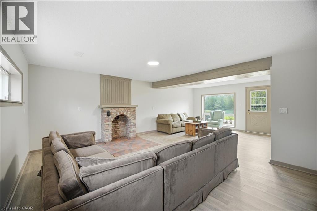 475248 COUNTY RD 11 - 27