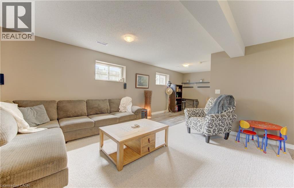 108 OPRINGTON Court, Kitchener, Ontario, N2N3E1 — Photo 13