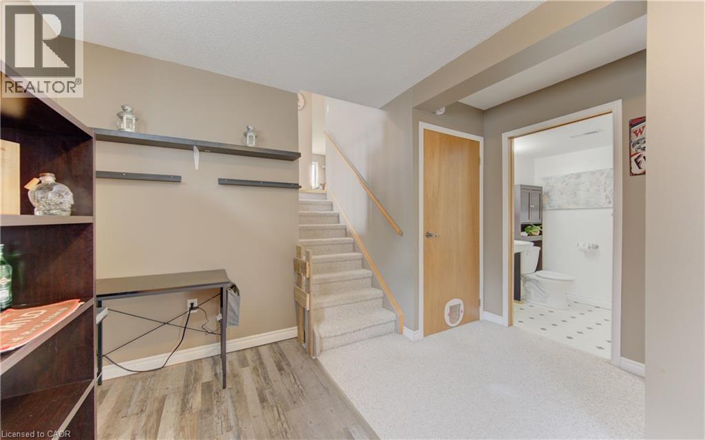 108 OPRINGTON Court, Kitchener, Ontario, N2N3E1 — Photo 14