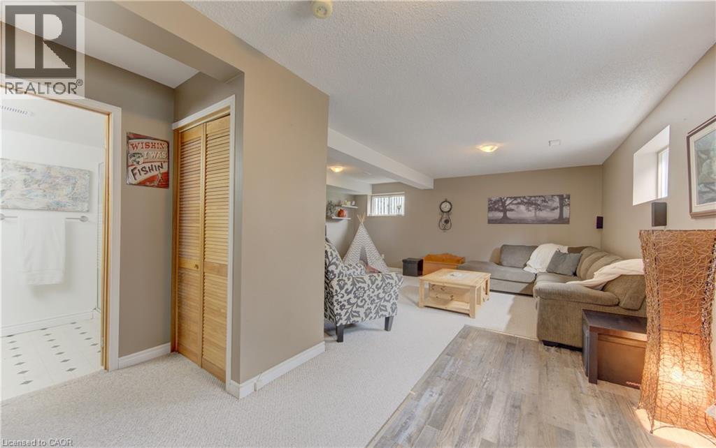 108 OPRINGTON Court, Kitchener, Ontario, N2N3E1 — Photo 12