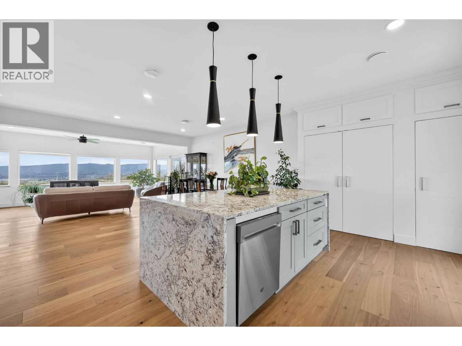 823 Ackerman Court - 12
