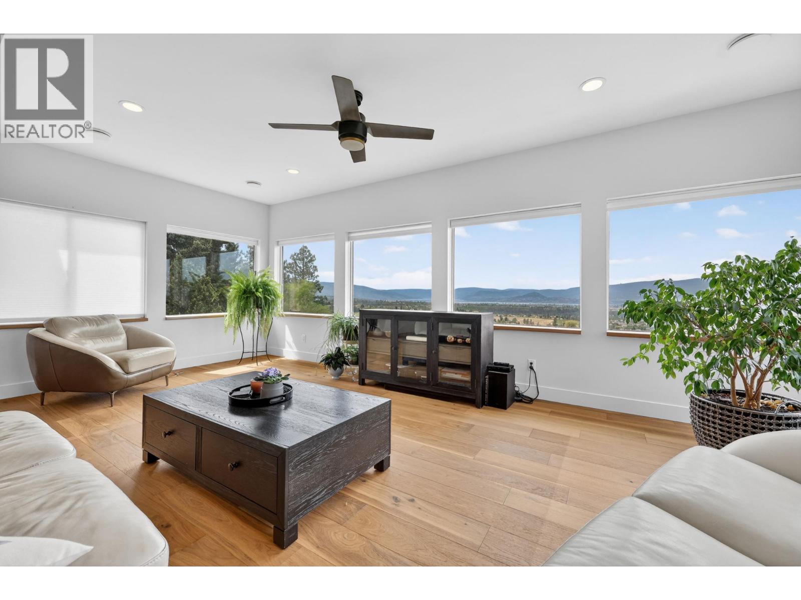 823 Ackerman Court, Kelowna