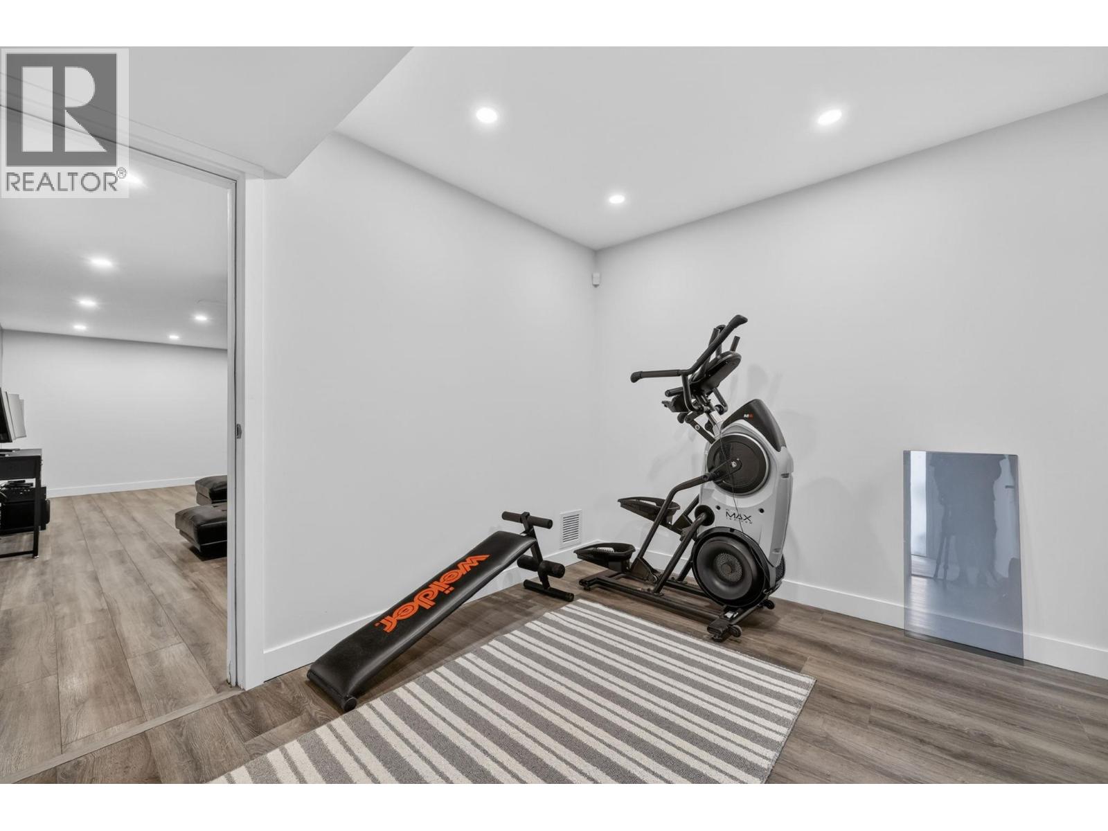 823 Ackerman Court, Kelowna