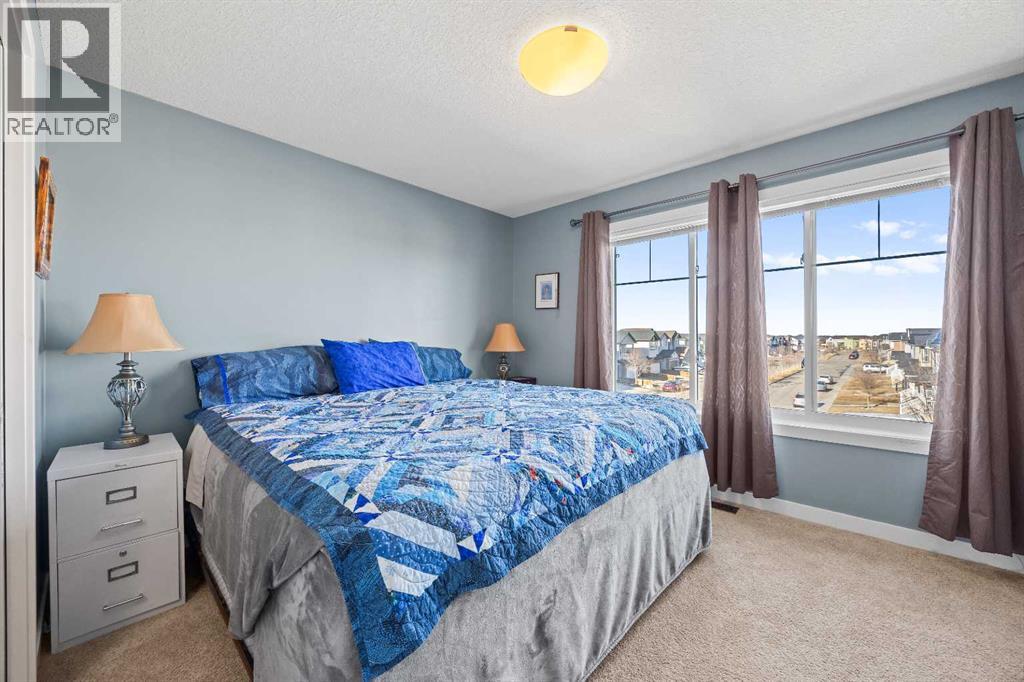 319 Taralake Way NE - 32