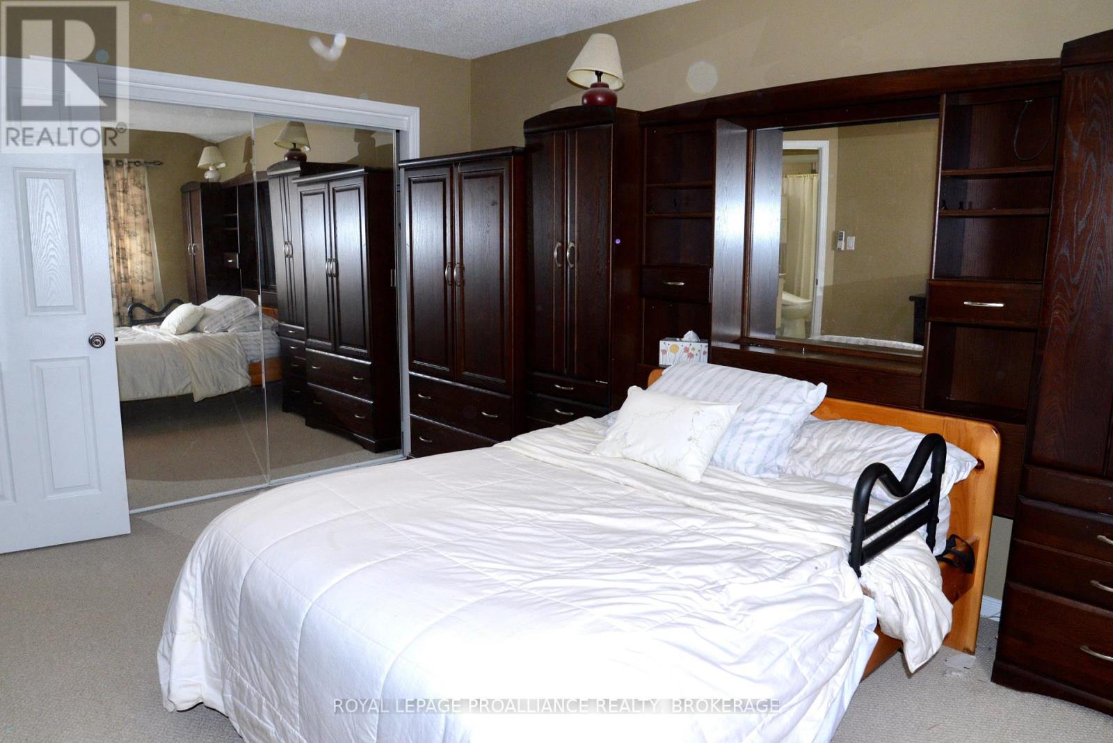 1031 RAINBOW CRESCENT - 22