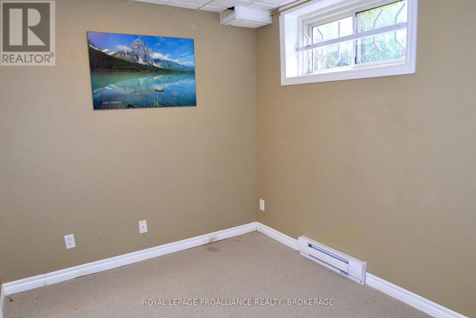 1031 RAINBOW CRESCENT - 24