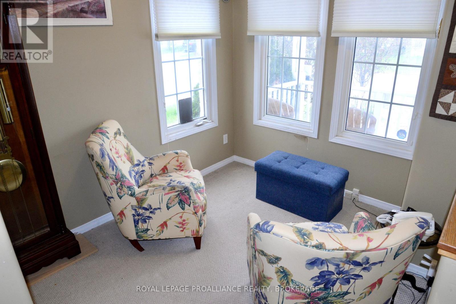 1031 RAINBOW CRESCENT - 3