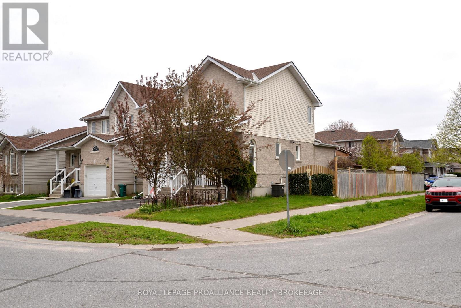 1031 RAINBOW CRESCENT - 30