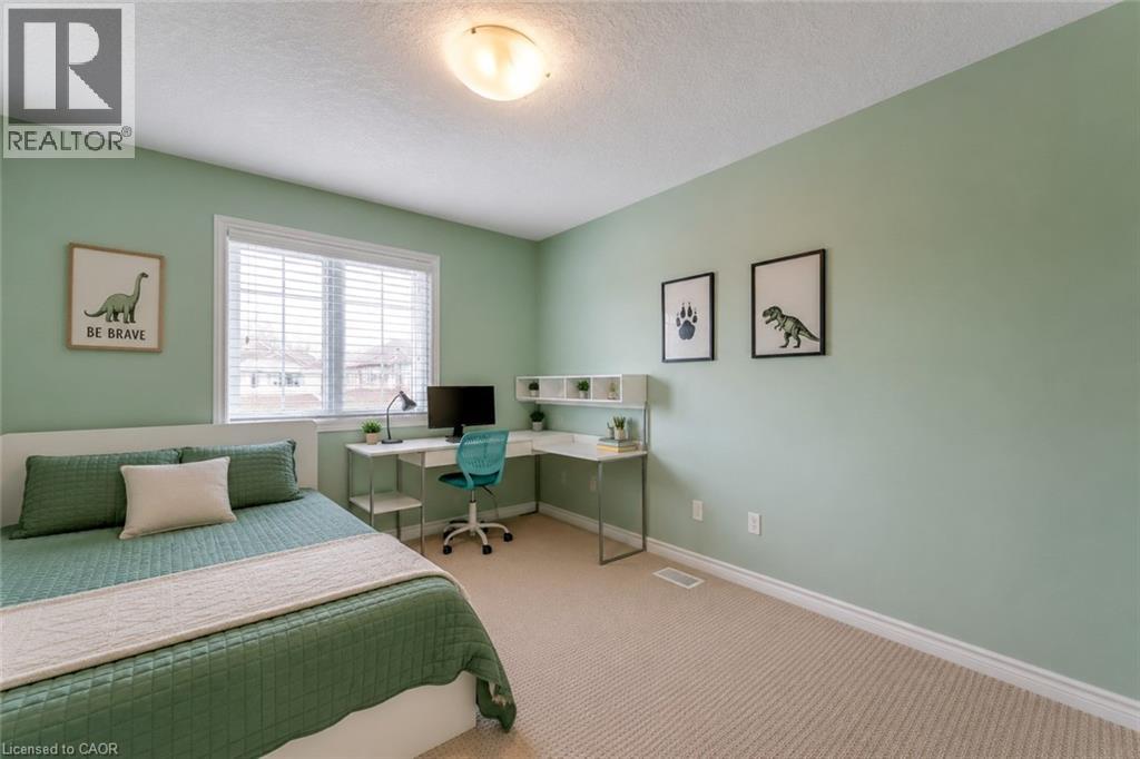 109 ROBERT SIMONE Way - 25