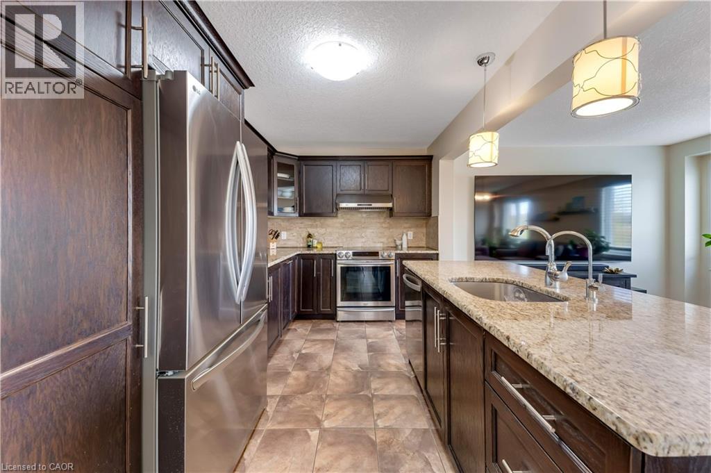 109 ROBERT SIMONE Way - 7