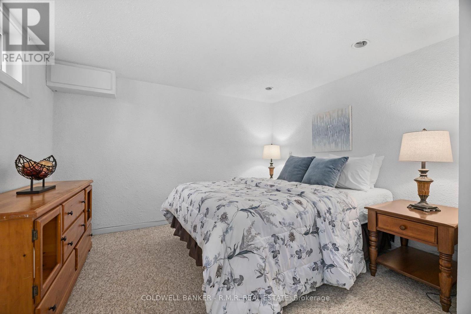 #5 373 D'ARCY STREET - 22