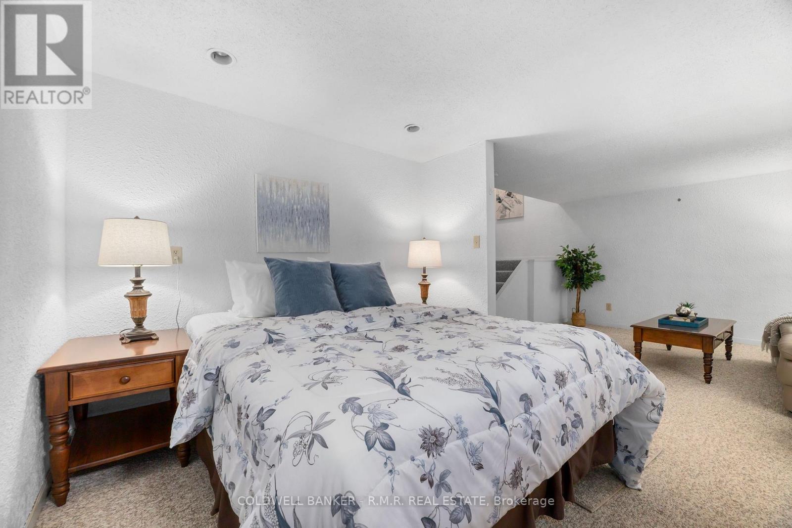 #5 373 D'ARCY STREET - 23
