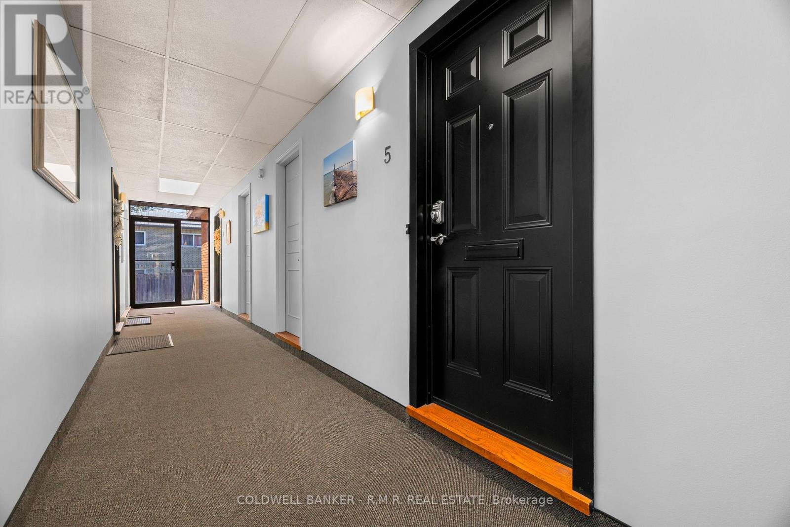 #5 373 D'ARCY STREET - 25