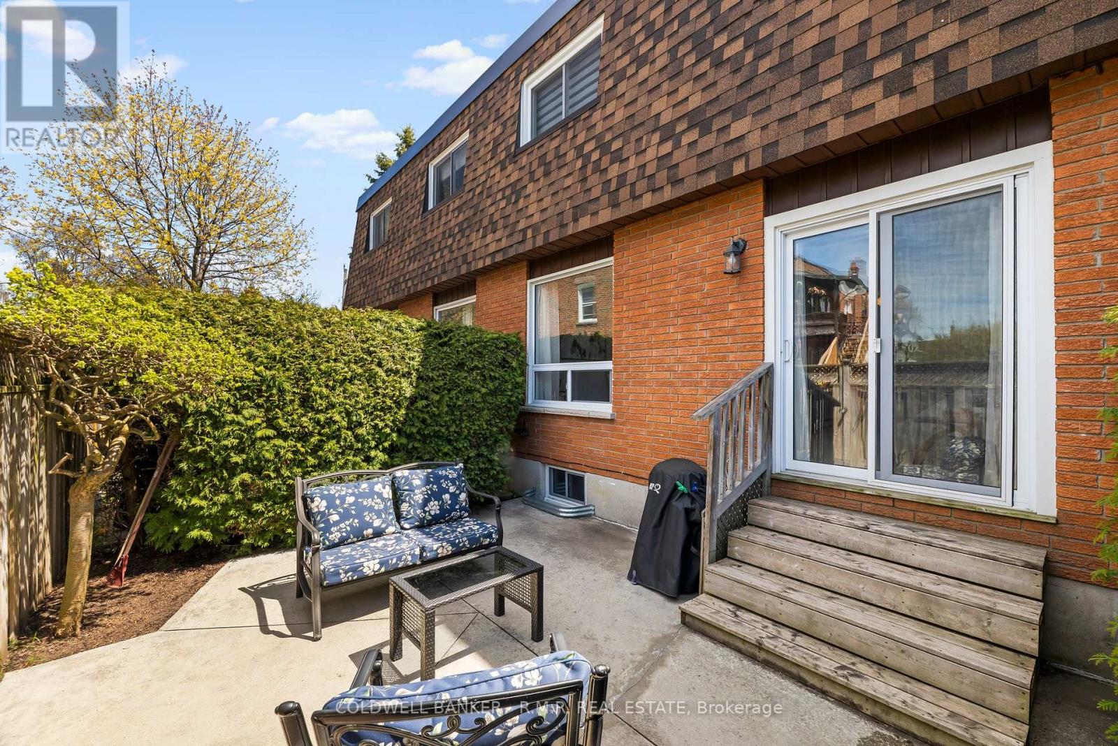 #5 373 D'ARCY STREET - 31