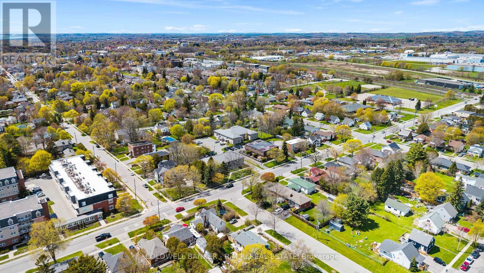 #5 373 D'ARCY STREET - 35