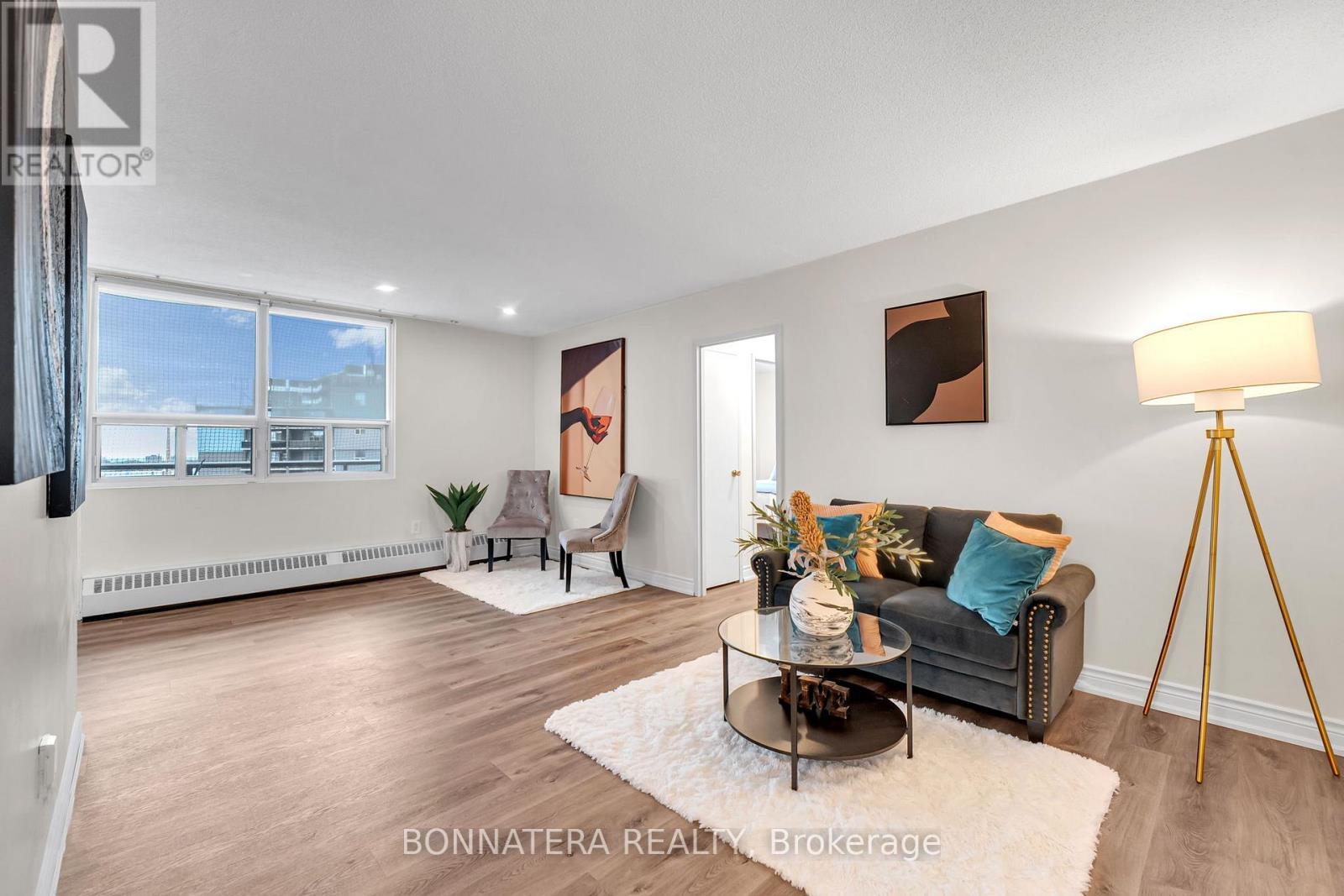 #905 3065 QUEEN FREDERICA DRIVE - 15
