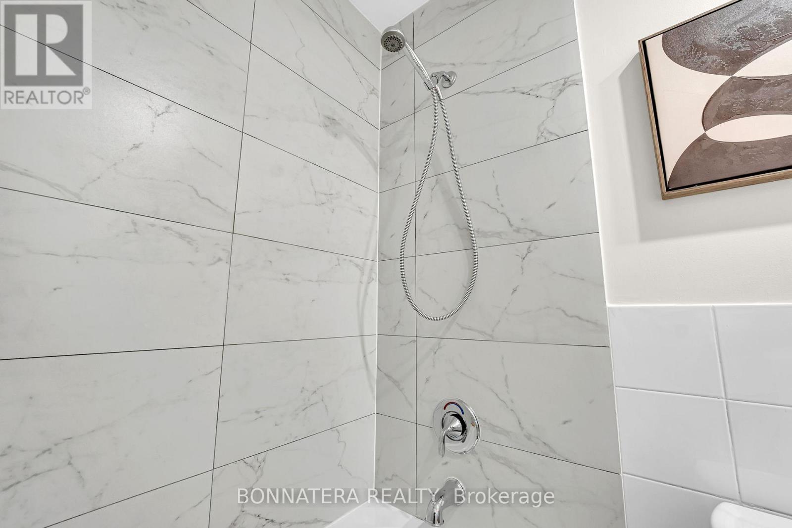 #905 3065 QUEEN FREDERICA DRIVE - 26