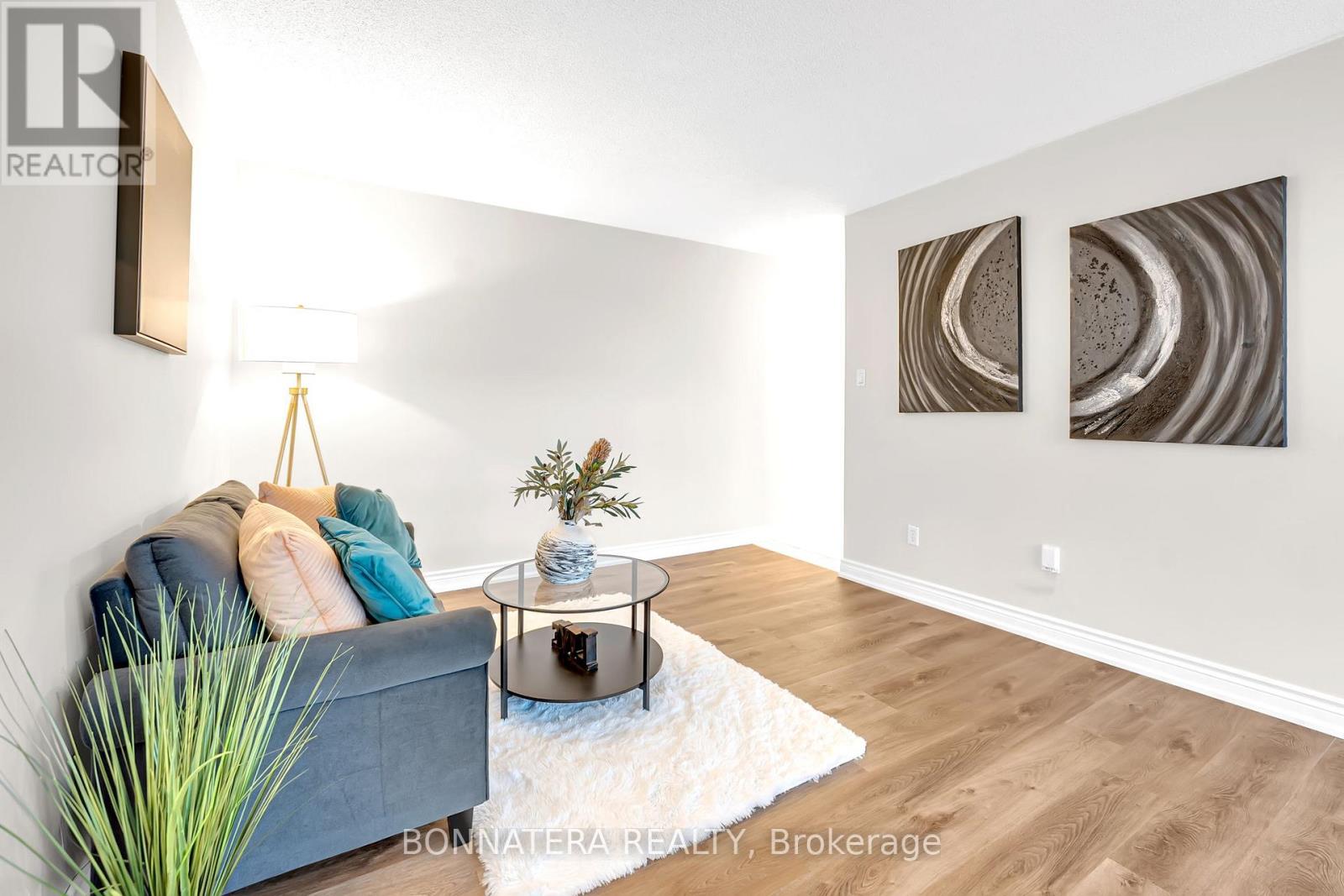 #905 3065 QUEEN FREDERICA DRIVE - 5