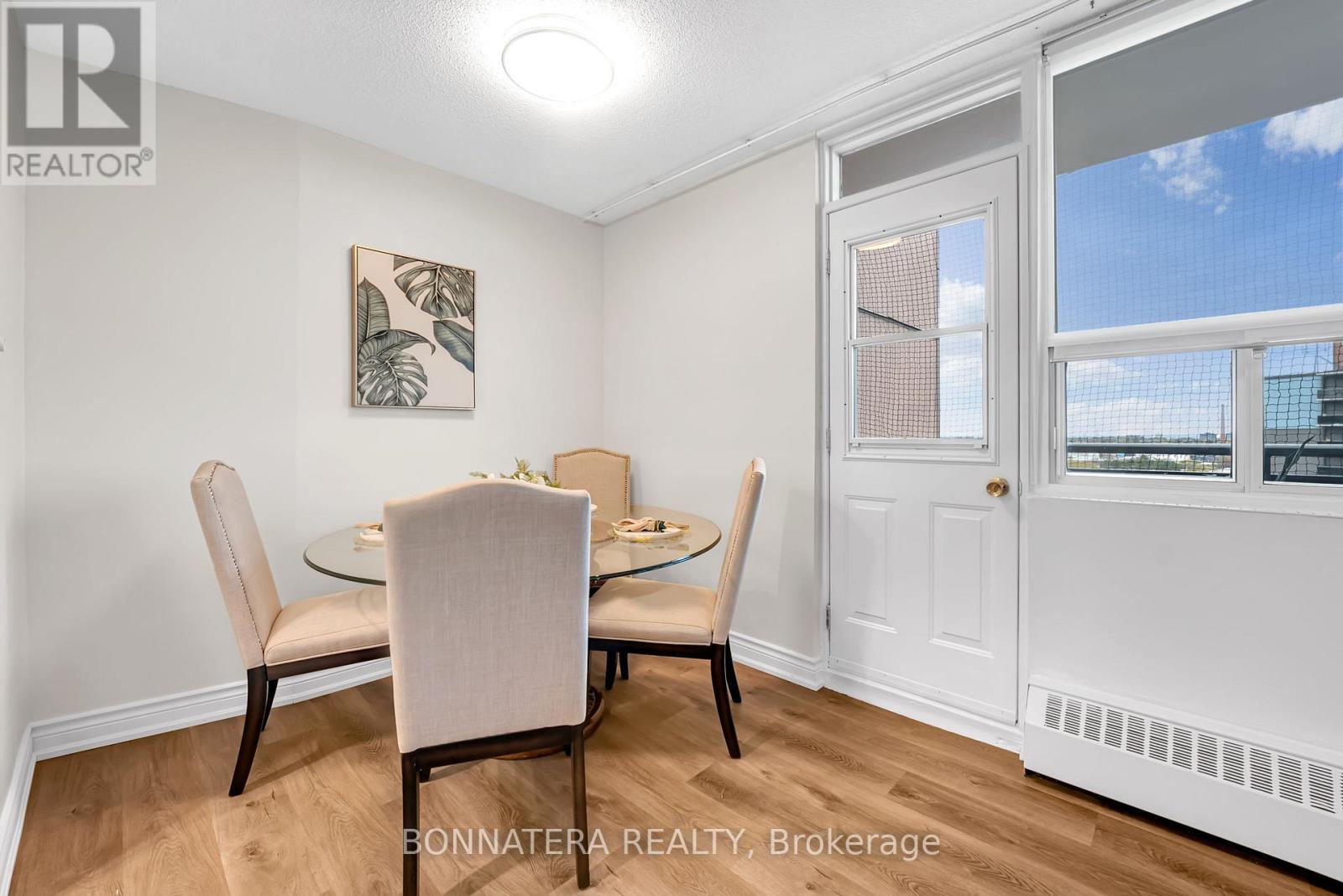 #905 3065 QUEEN FREDERICA DRIVE - 9