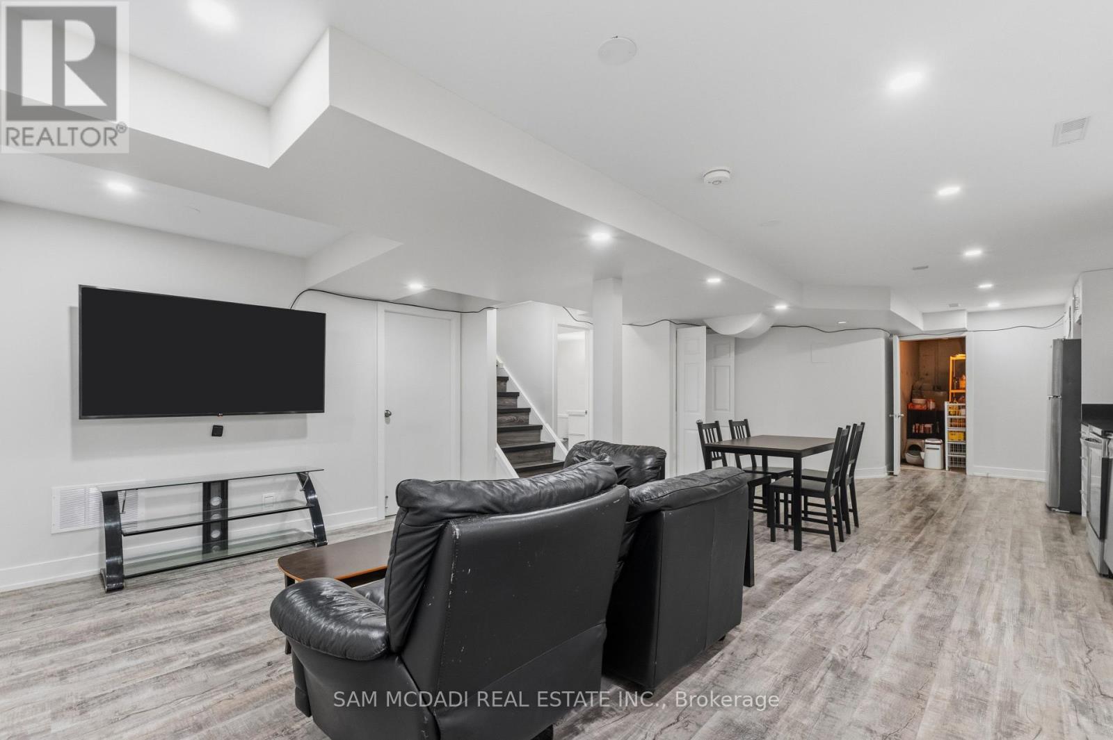 5532 WINDY HILL COURT - 43