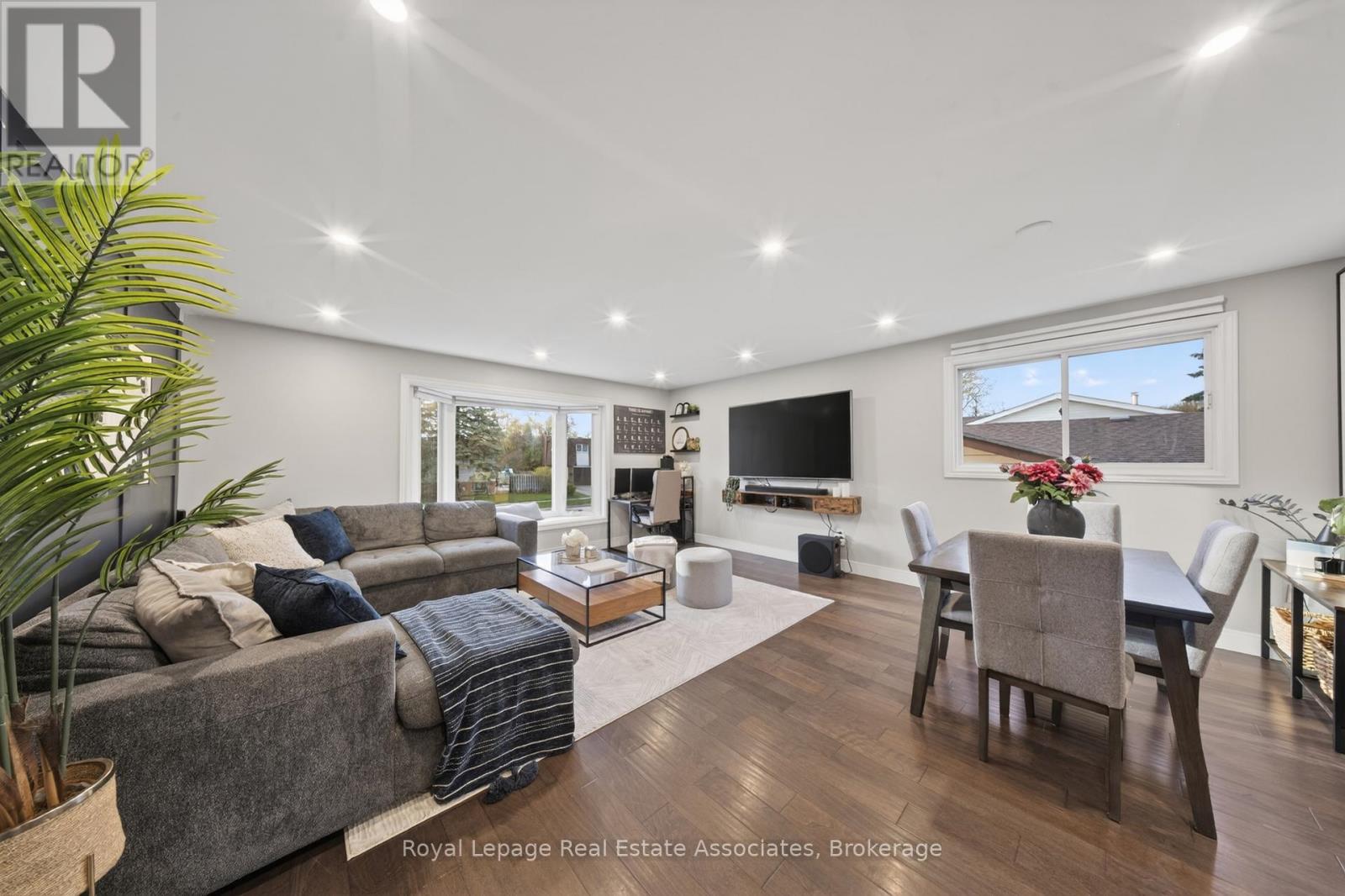 118 PARKVIEW DRIVE - 10