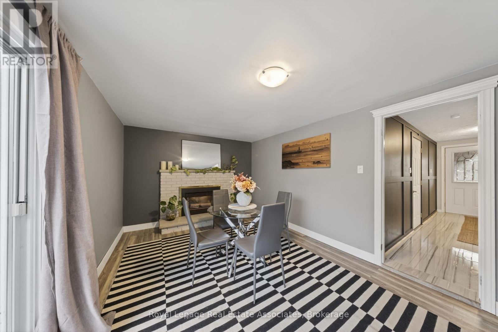 118 PARKVIEW DRIVE - 20