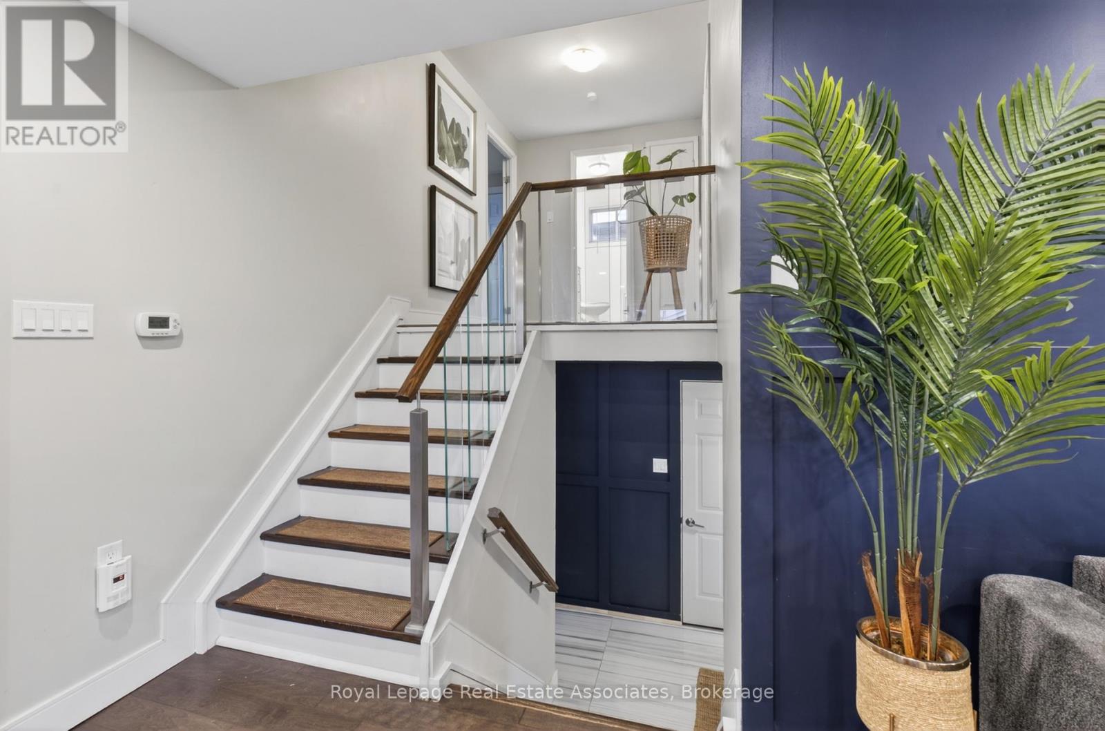 118 PARKVIEW DRIVE - 7