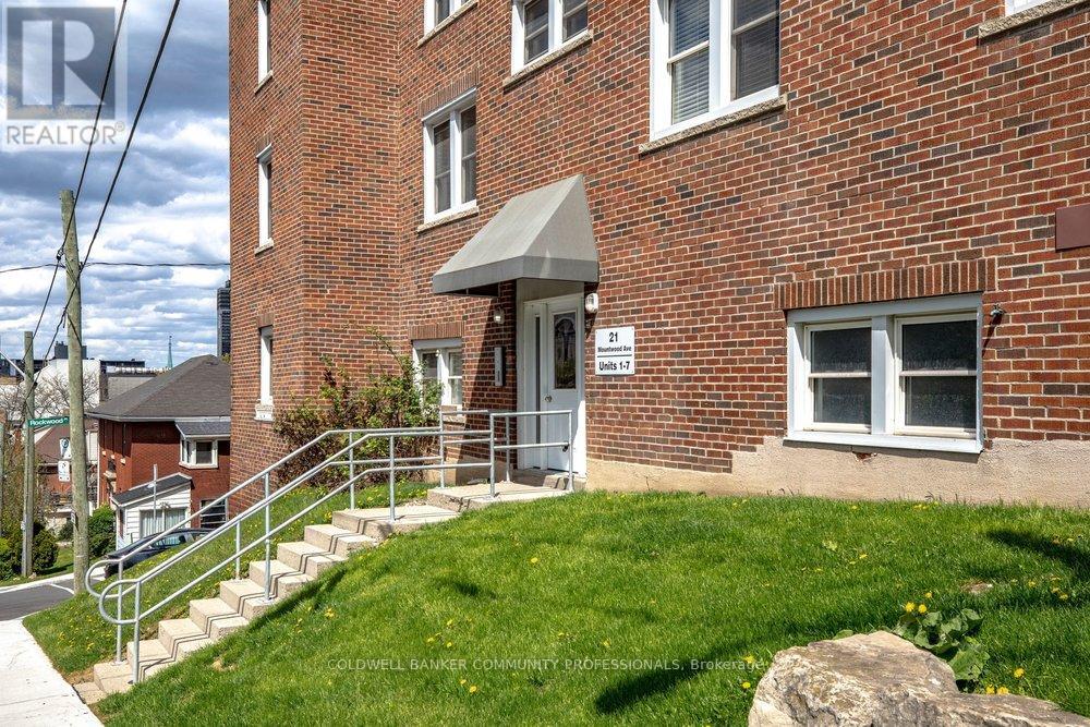 #7 21 MOUNTWOOD AVENUE - 2