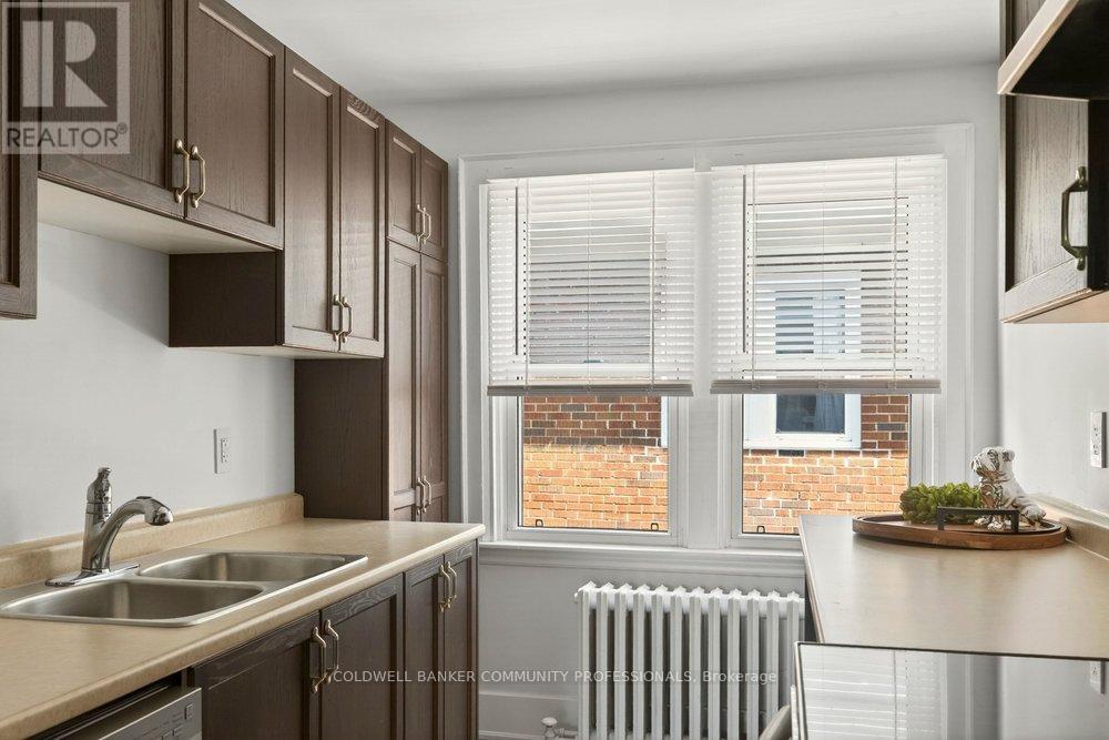 #7 21 MOUNTWOOD AVENUE - 24