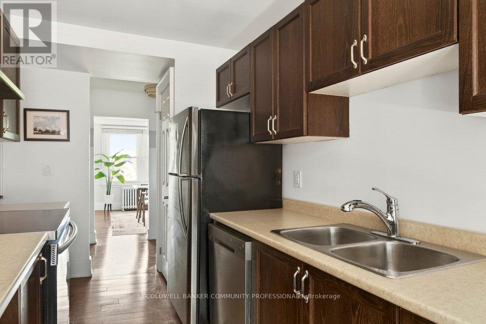 #7 21 MOUNTWOOD AVENUE - 26