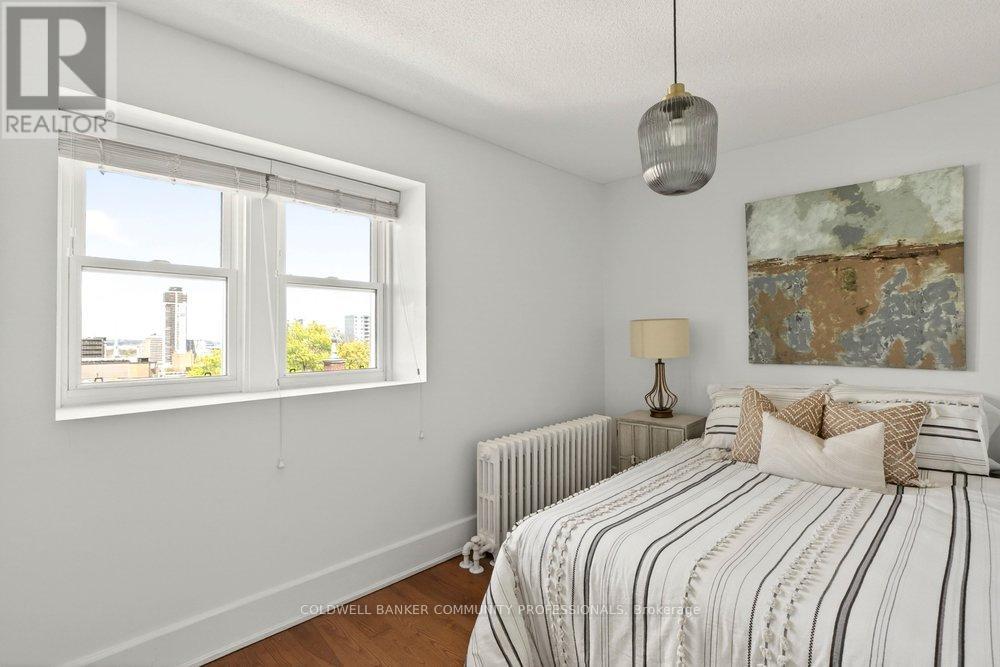 #7 21 MOUNTWOOD AVENUE - 30