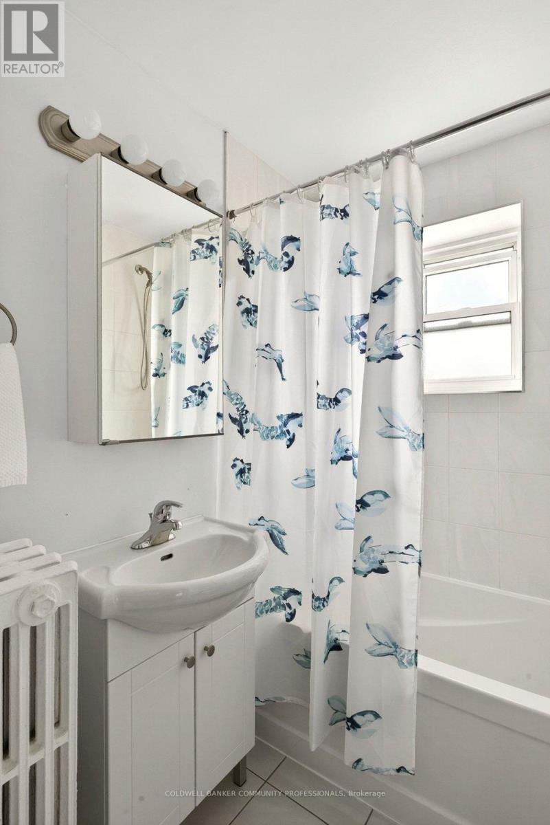 #7 21 MOUNTWOOD AVENUE - 38