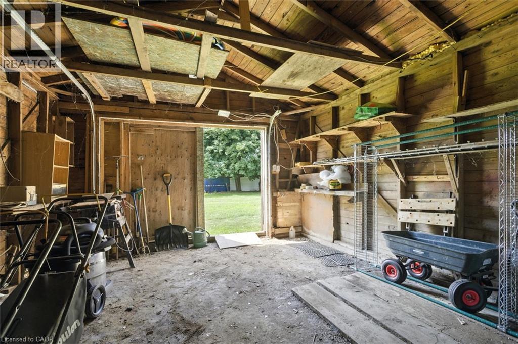2718 UPPER JAMES Street - 18