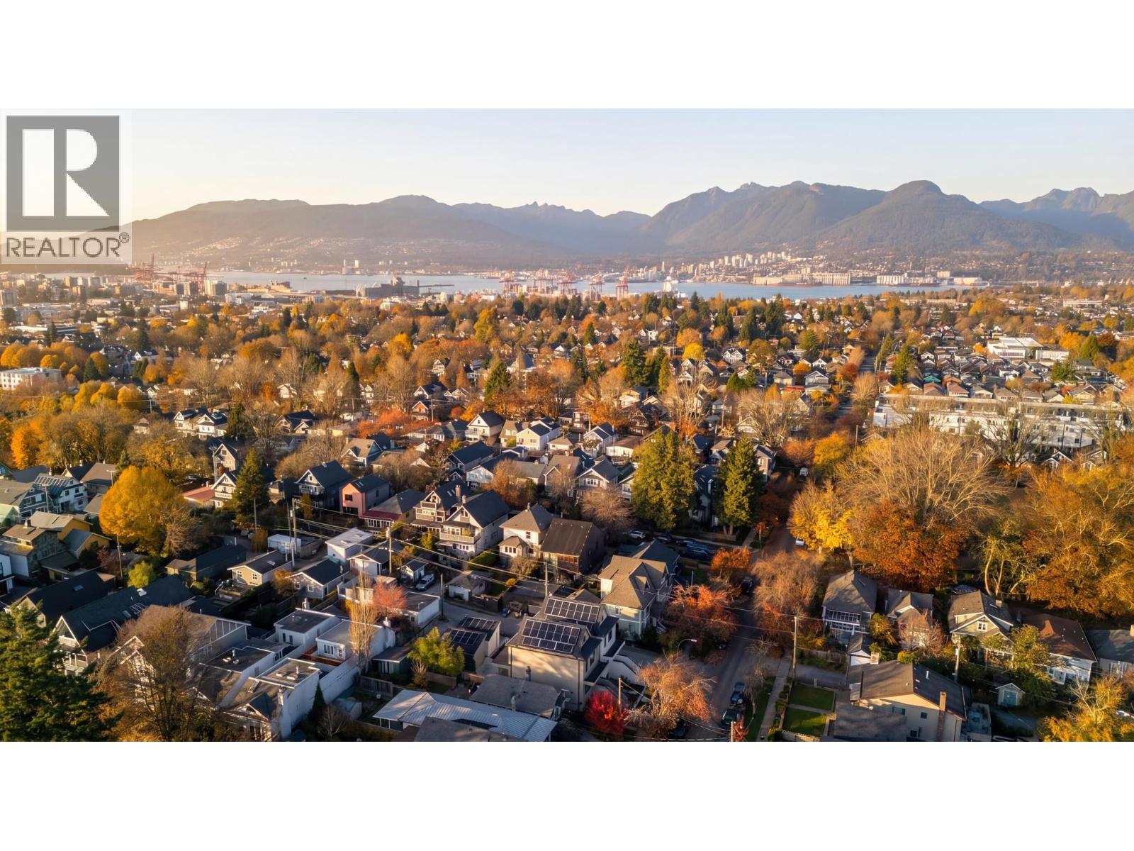 2 1937 TEMPLETON DRIVE, Vancouver