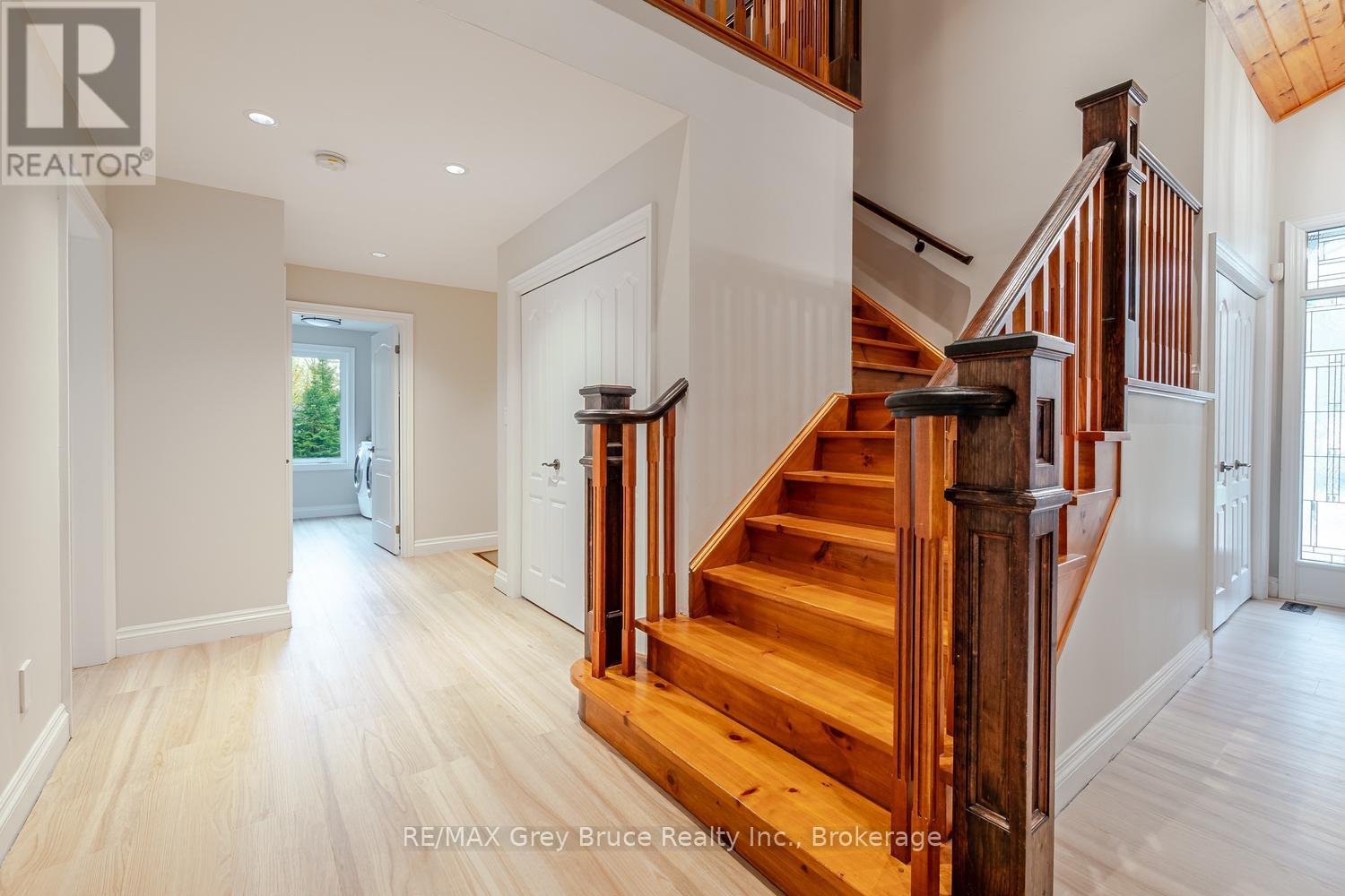 41 MARTIN DRIVE - 20