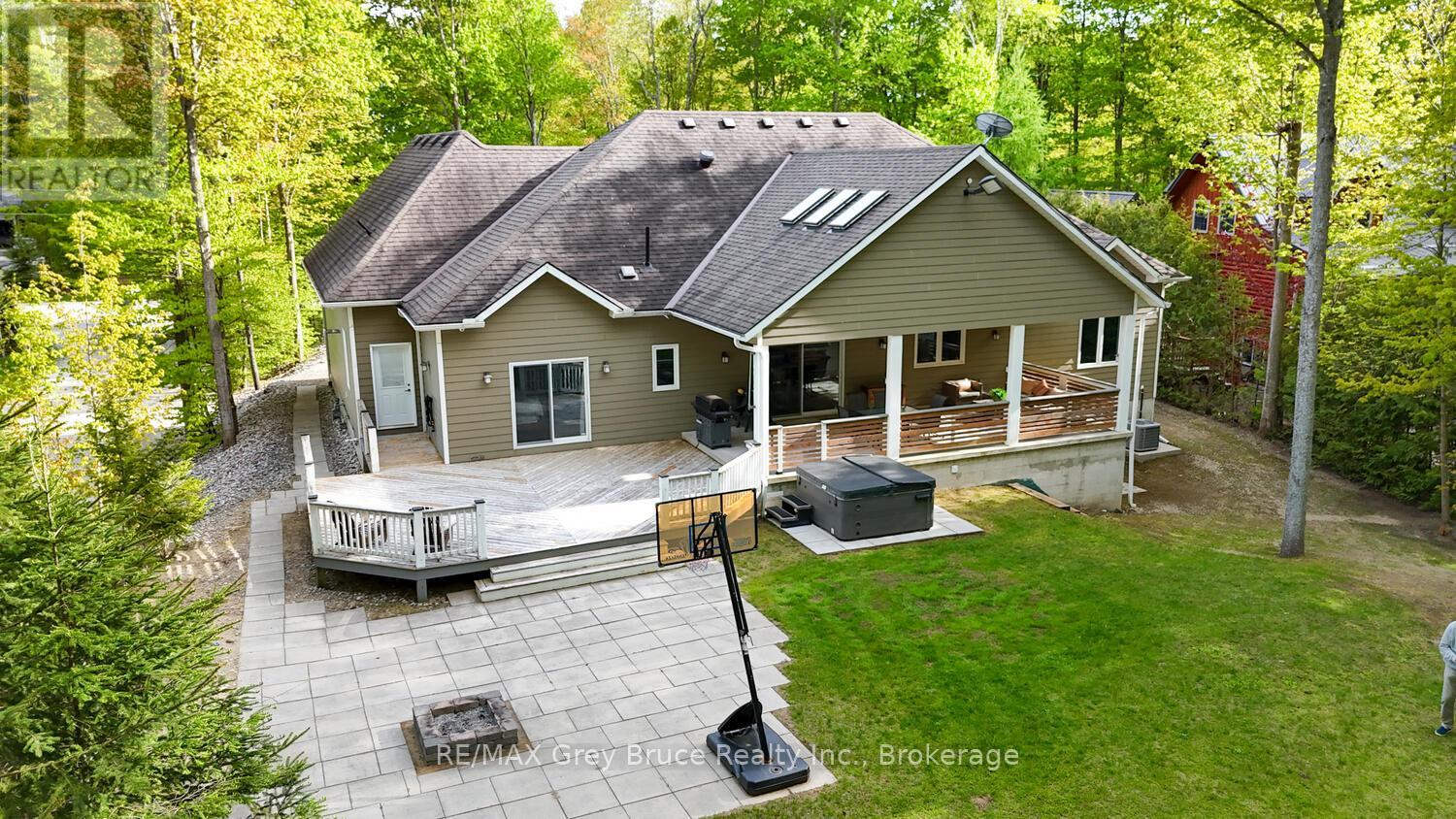 41 MARTIN DRIVE - 37